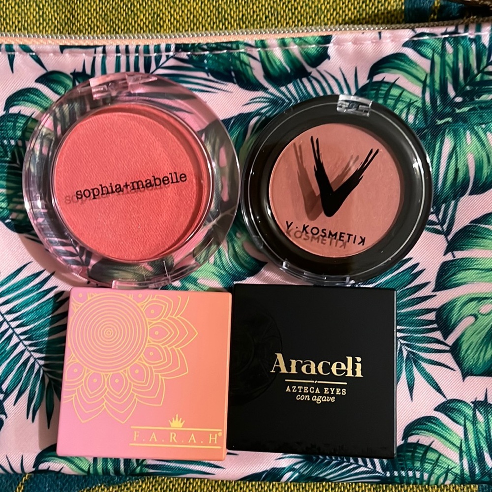 Blushes and eye shadows